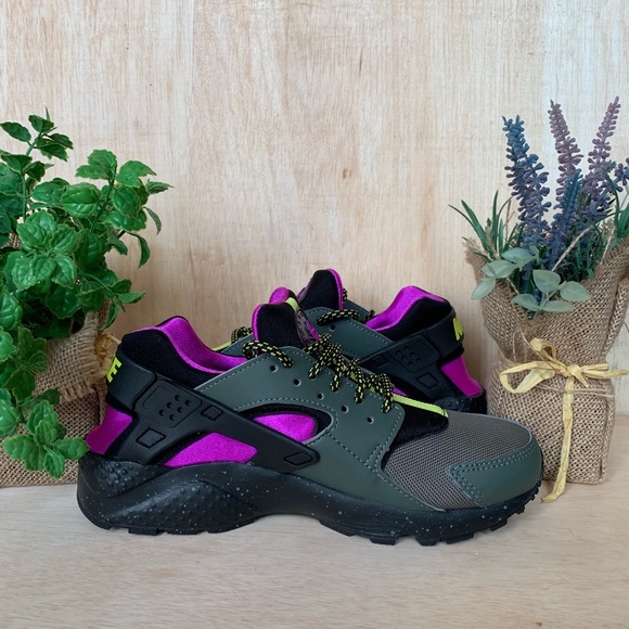Nike Huarache Run BG SU Sneakers - Picture 6 of 8
